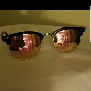 Beautiful Classic Aviators Rose gold lens